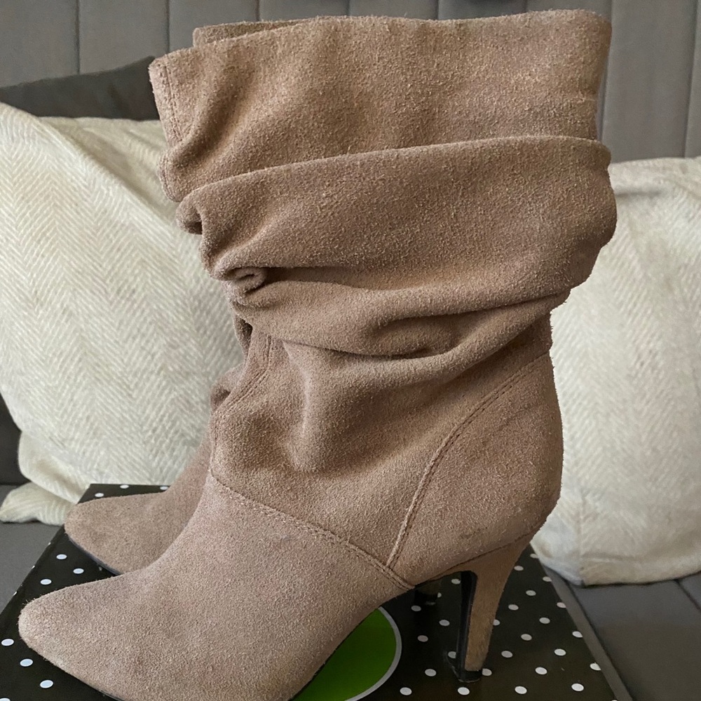 kelly&katie mid beige boots - Picture 3 of 5